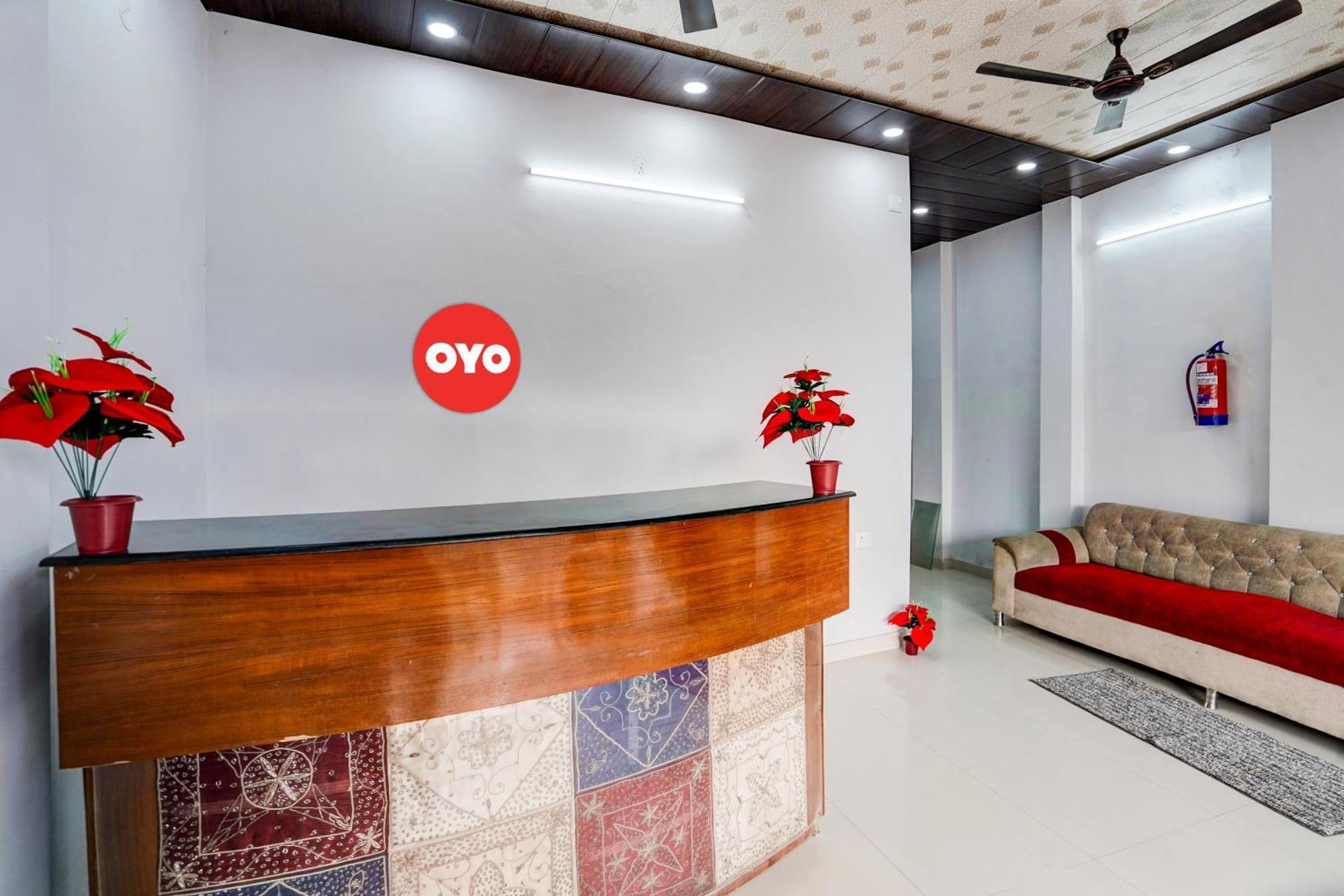 Oyo Flagship Evergreen Tower Hotel Ghaziabad Extérieur photo